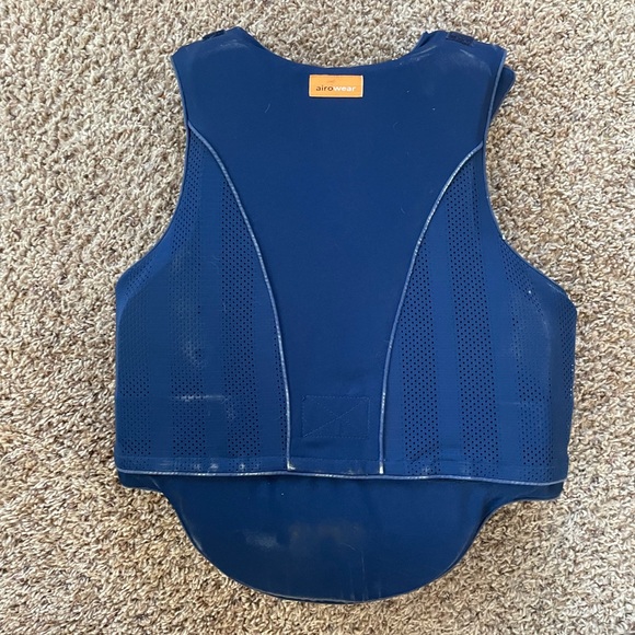 Airowear Body Protector - Picture 2 of 3